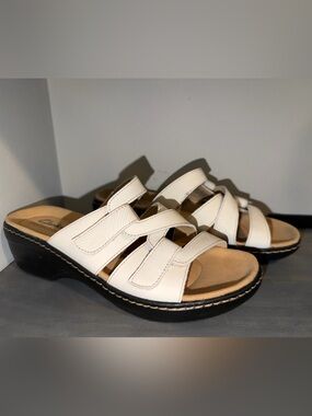 Clarks White Strappy Comfort Slide Sandals